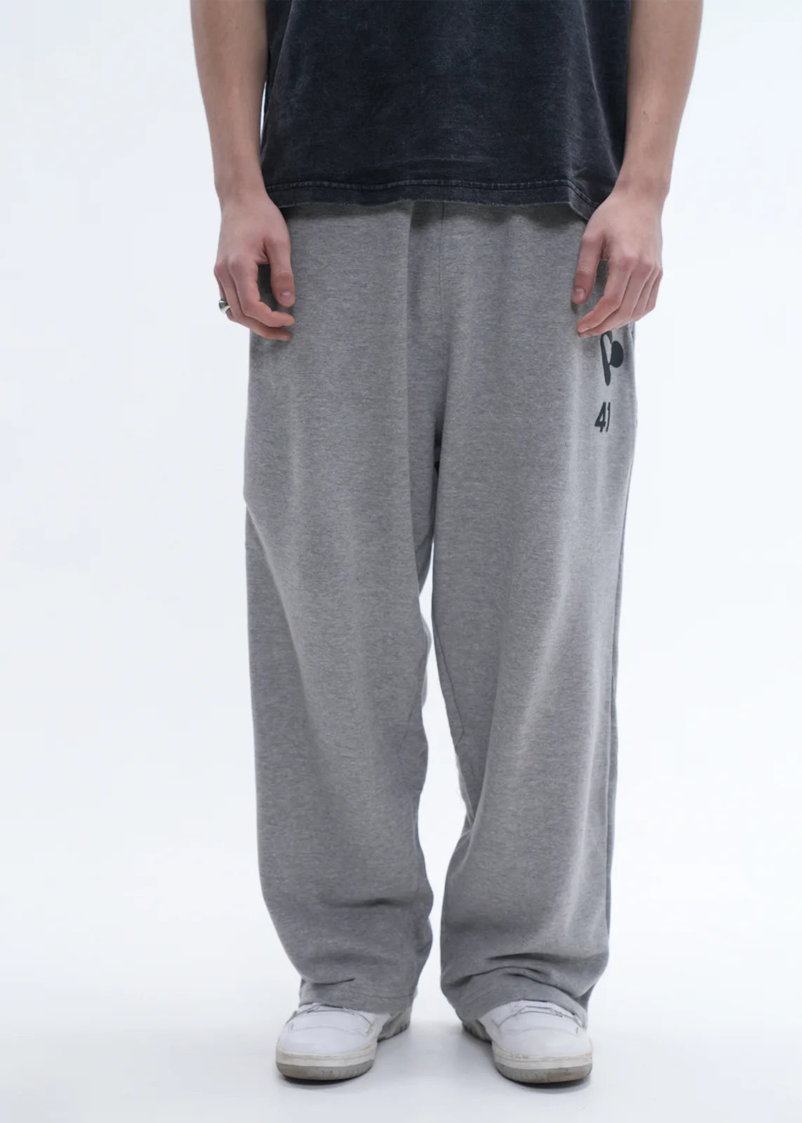 GREY BAGGY FIT PANTS