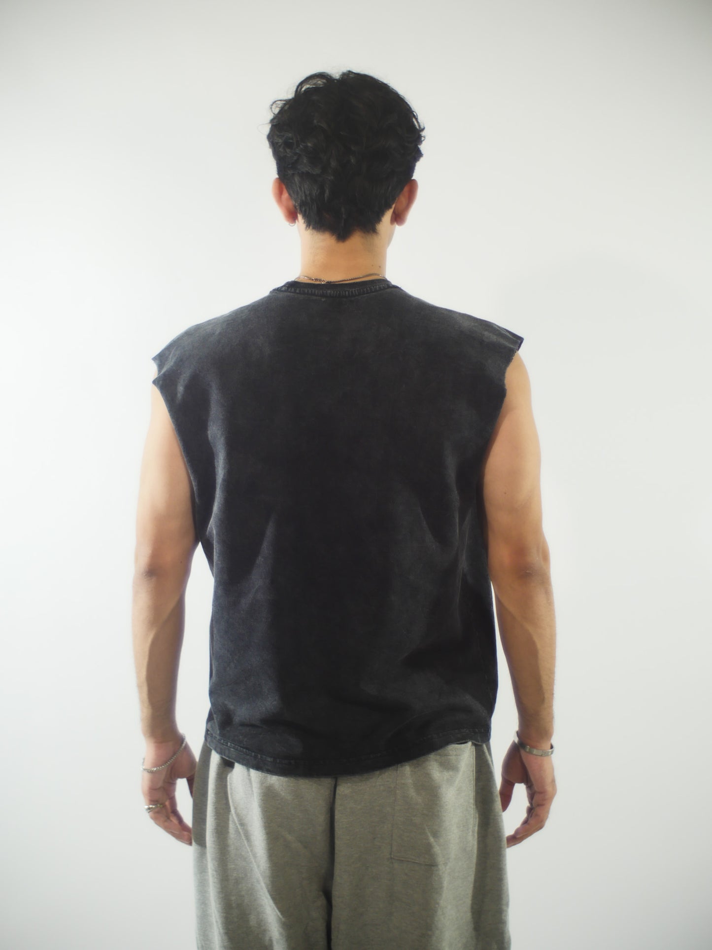 BLACK TANK TOP